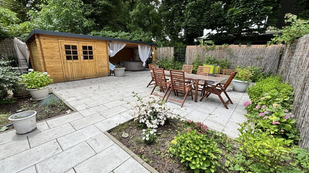 Garten im Sommer